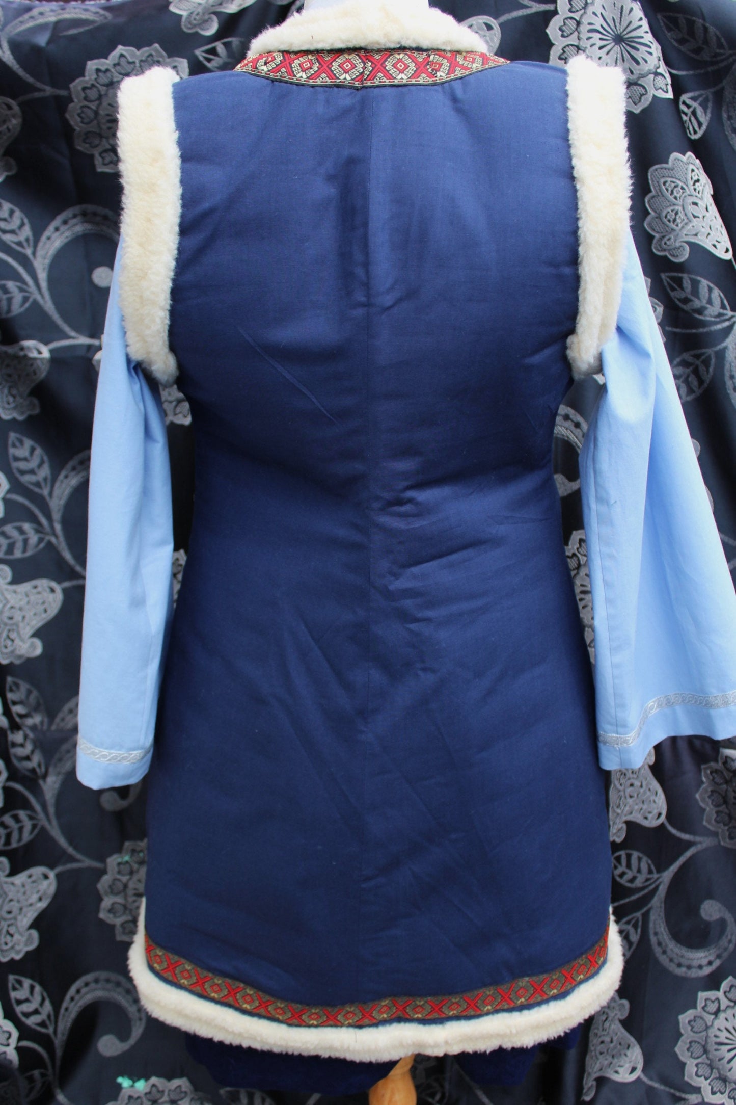 Handmade - Avatar the last airbender -  Water tribe inspired costume, blue kimono style top, pleated skirt, knee length gilet (cosplay)